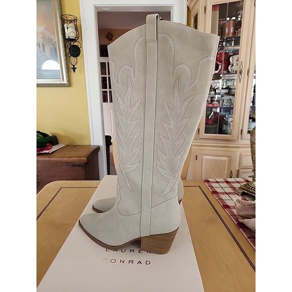 LC Lauren Conrad Shoes - Lauren Conrad NARILYN COWBOY BOOTS Women's Size 8.5